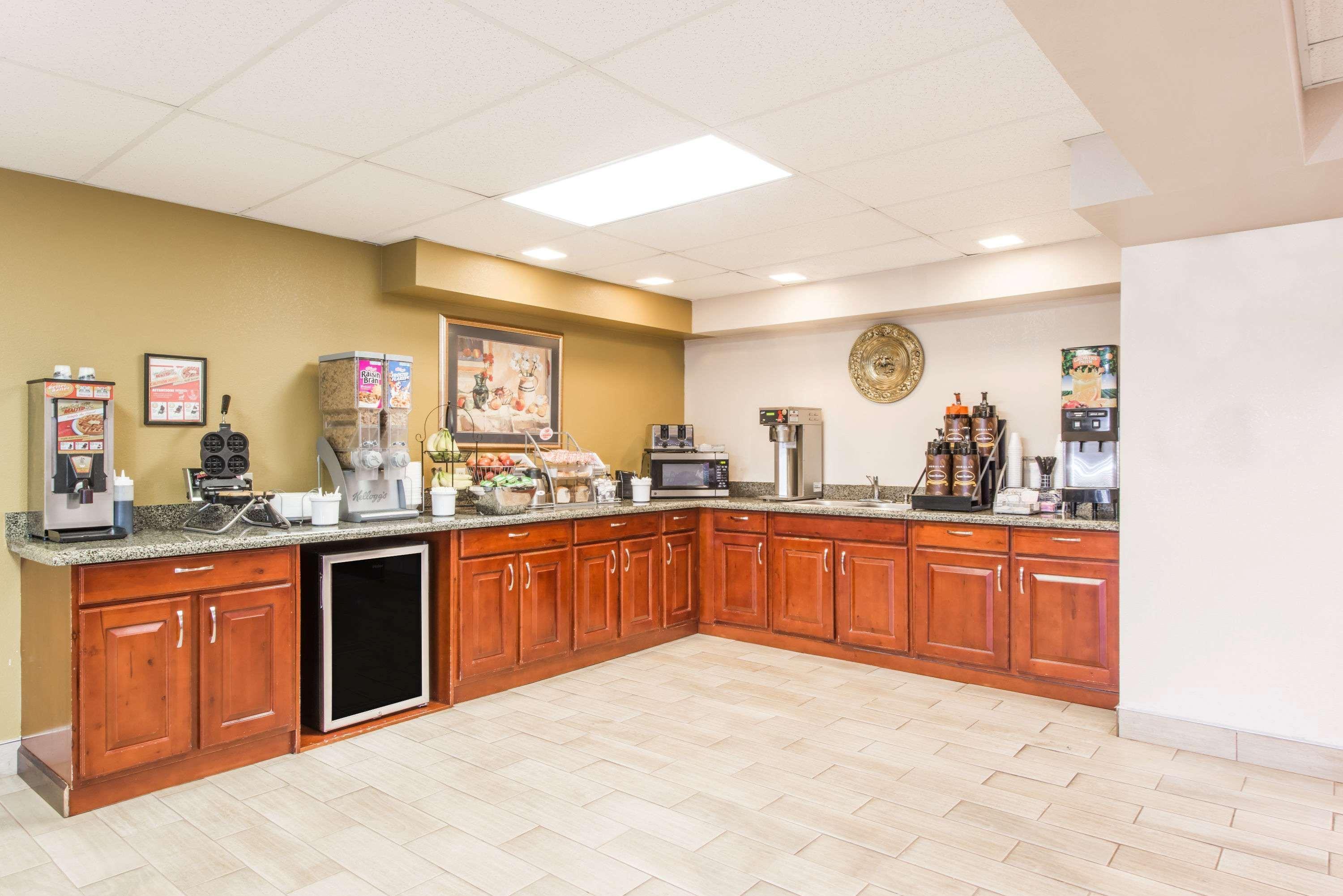 Super 8 By Wyndham Shepherdsville - Louisville South I65 Exteriör bild